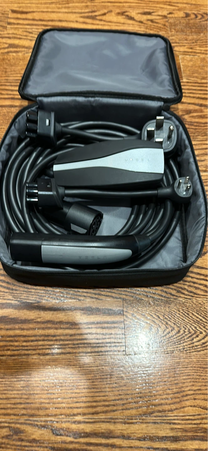 Tesla Mobile Connector Gen 2 - photo 2