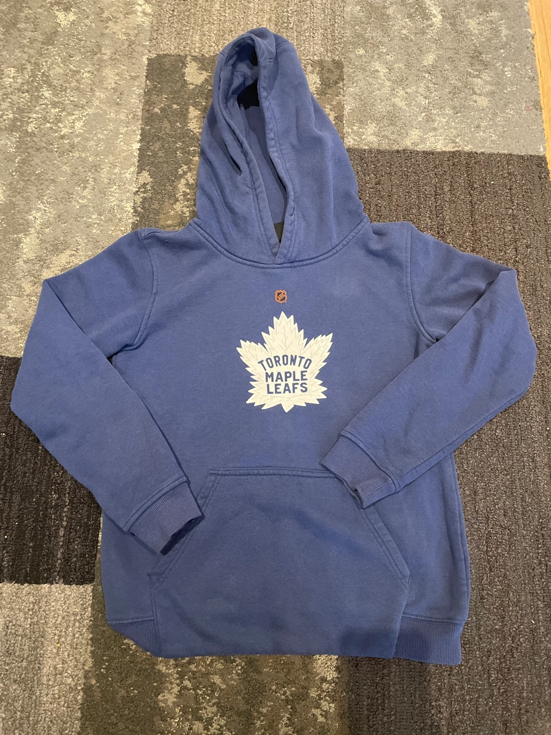 Kids Maple Leaf Hoodie Sz: M