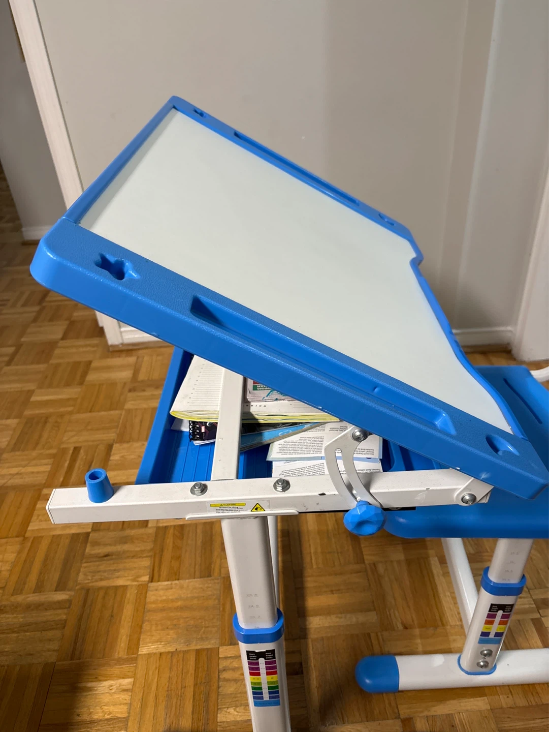 Kids Adjustable Study Desk and Chair Set - photo 3