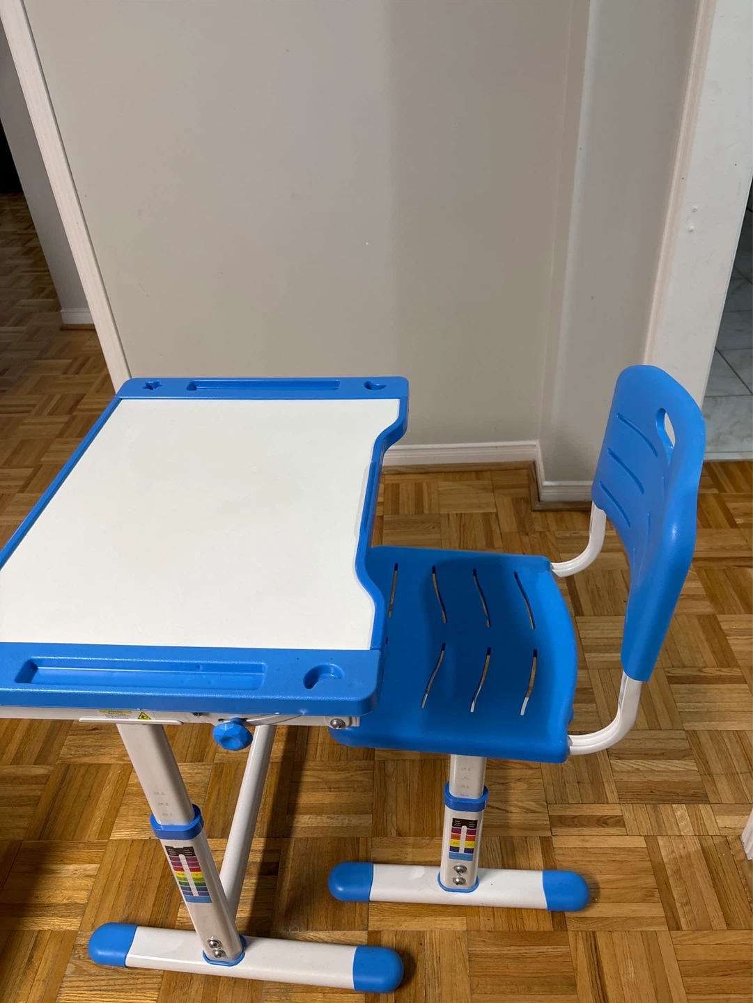 Kids Adjustable Study Desk and Chair Set - photo 2