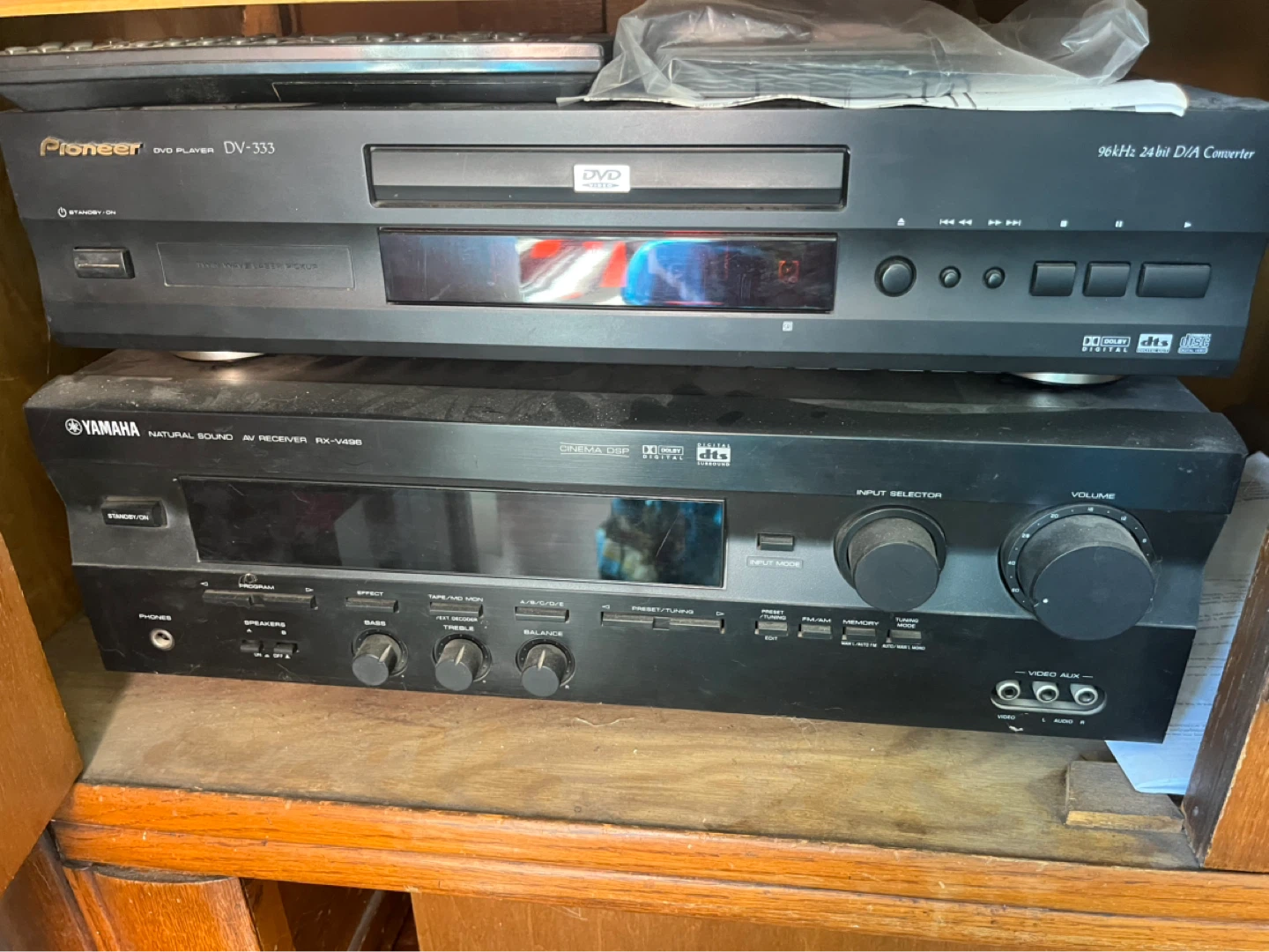 Pioneer DV-333 DVD Player & Yamaha RX-V496 AV Receiver - photo 3
