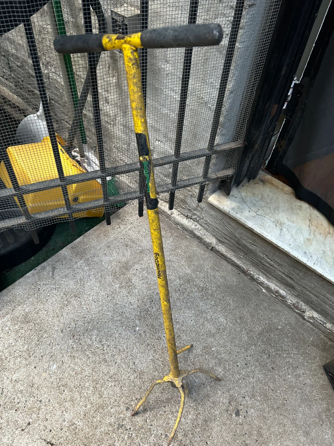 Yellow T-Handle Bulb Planter Tool - photo 2