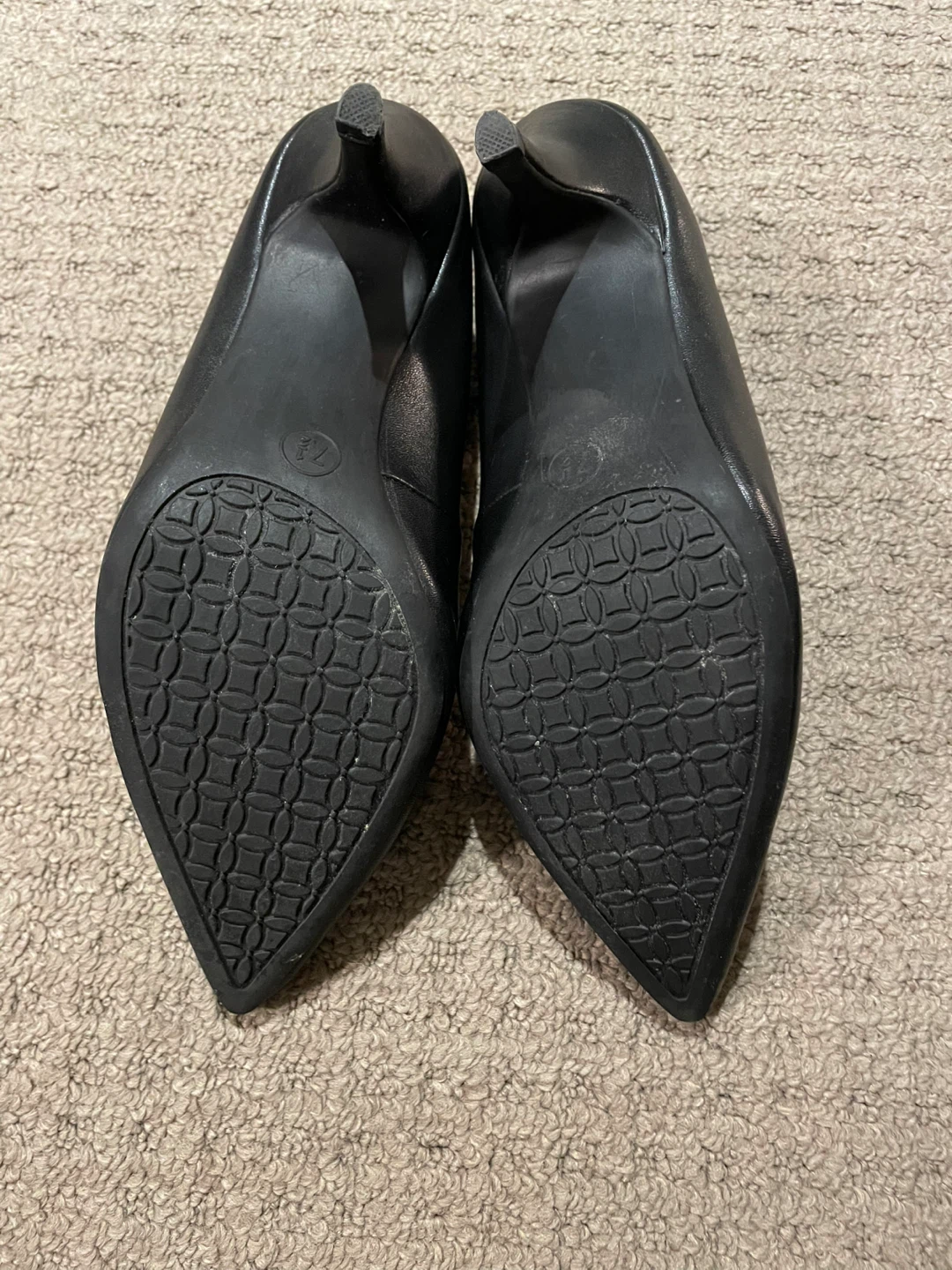 Merona Black Pointed Toe Heels - Size 7 - photo 4