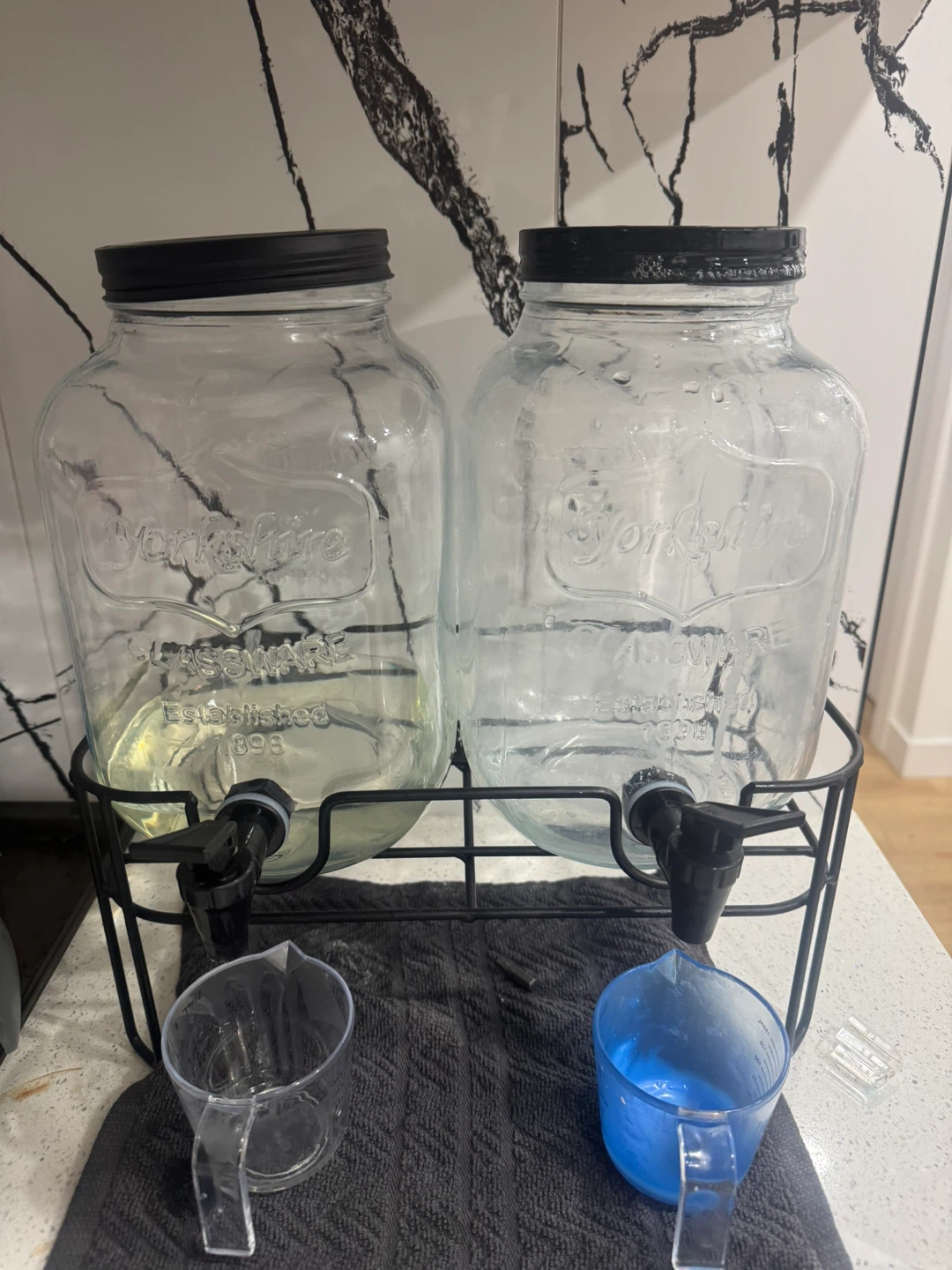Yorkshire Glassware Beverage Dispensers with Taps (Set of 2)