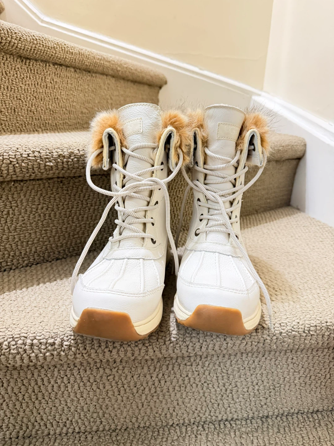 UGG White Winter Boots with Fur Trim - Size 9 US W