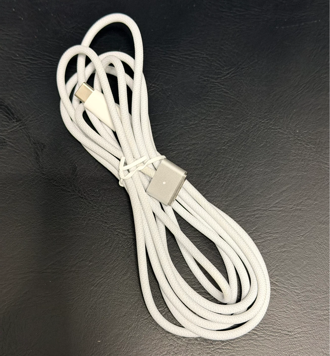 Apple USB-C to MagSafe 3 Cable - White