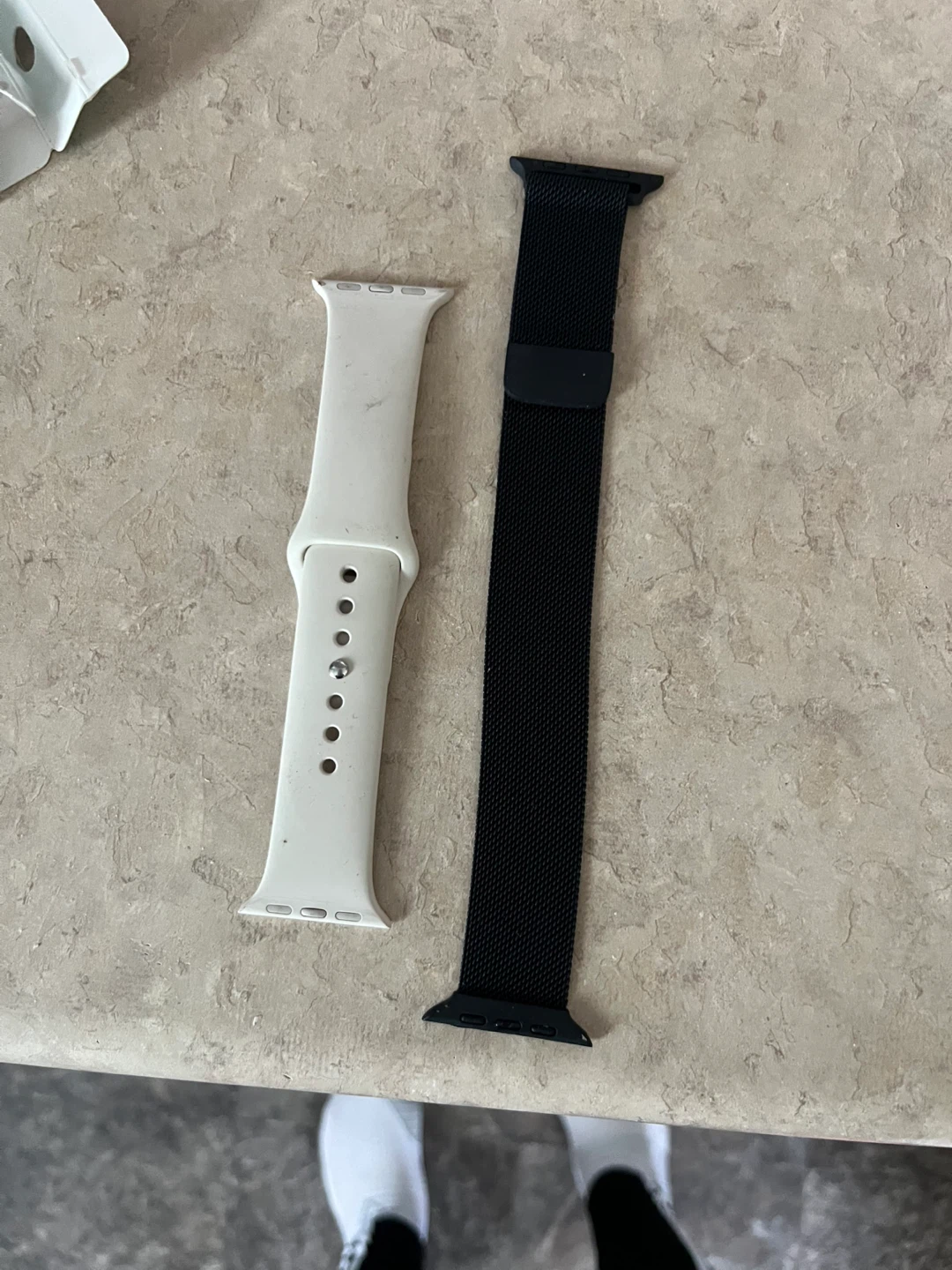 ONN Metal Band for Apple Watch (42-49mm) + White Sport Band
