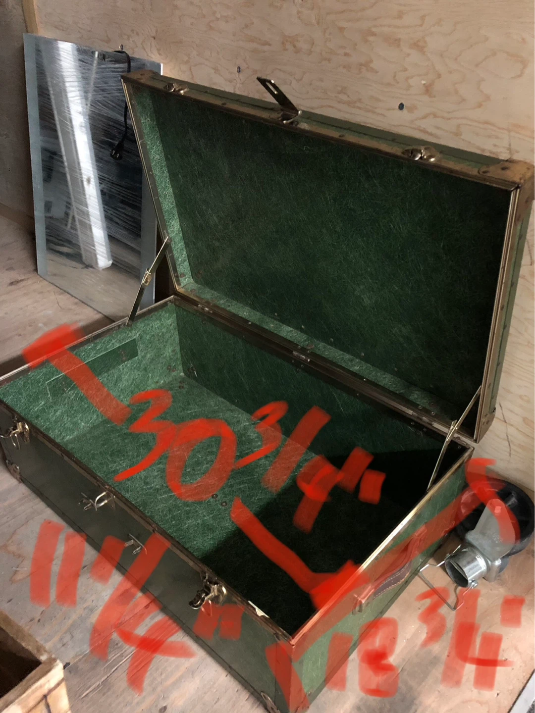 Vintage Green Army Trunk - photo 2