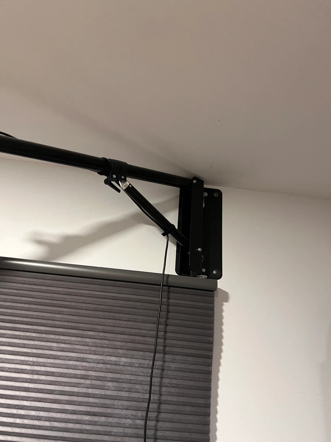 Tattoo Ring Light with Adjustable Arm - photo 3