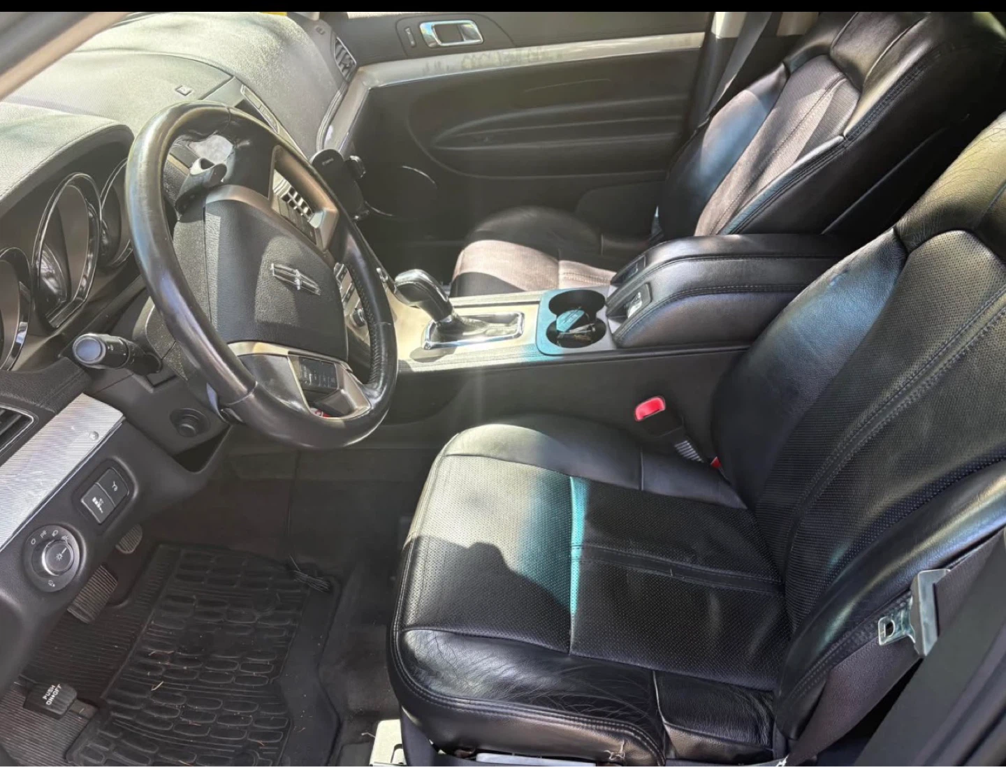 Black Lincoln Luxury SUV - photo 4