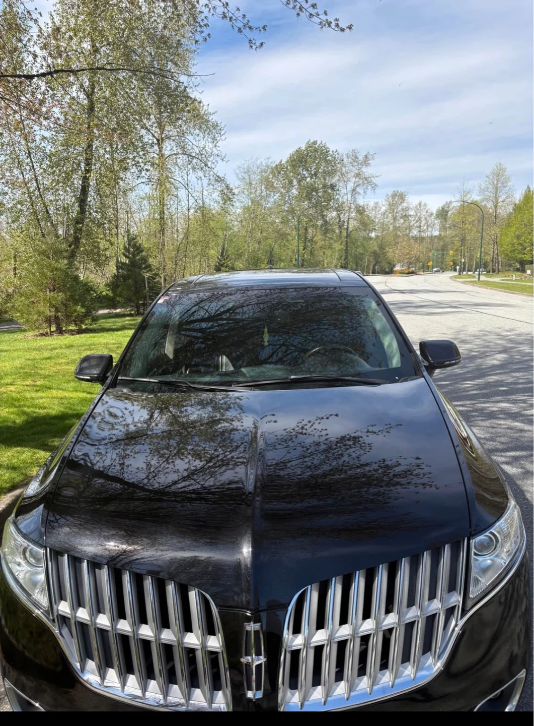 Black Lincoln Luxury SUV - photo 2