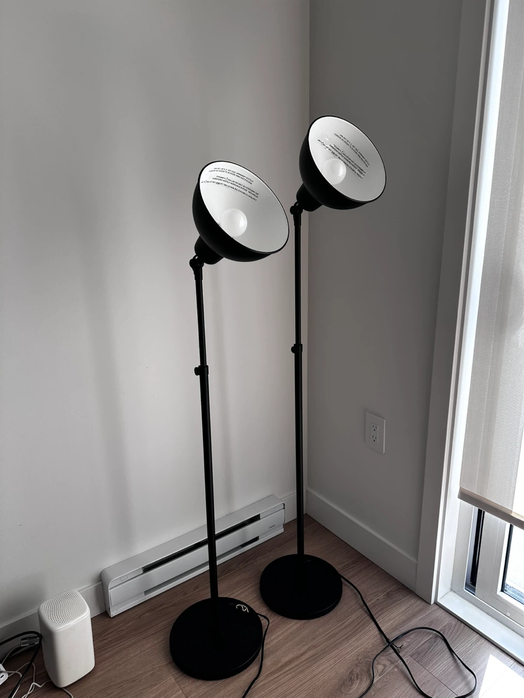Pair of Black Floor Lamps( with bulbs)