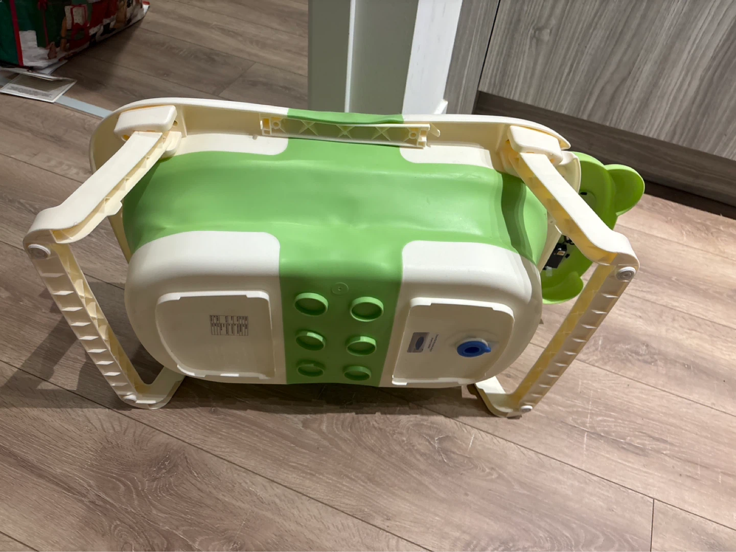 Collapsible Baby Bathtub with Digital Scale - photo 3