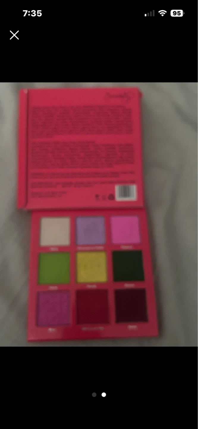 Alien Cosmetics STRAWBERRY MILKSHAKE PALETTE Eyeshadow - photo 2