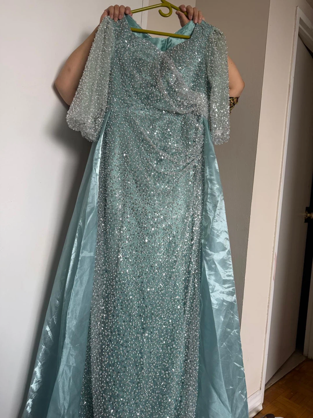 Mint Green Embellished Gown - photo 3