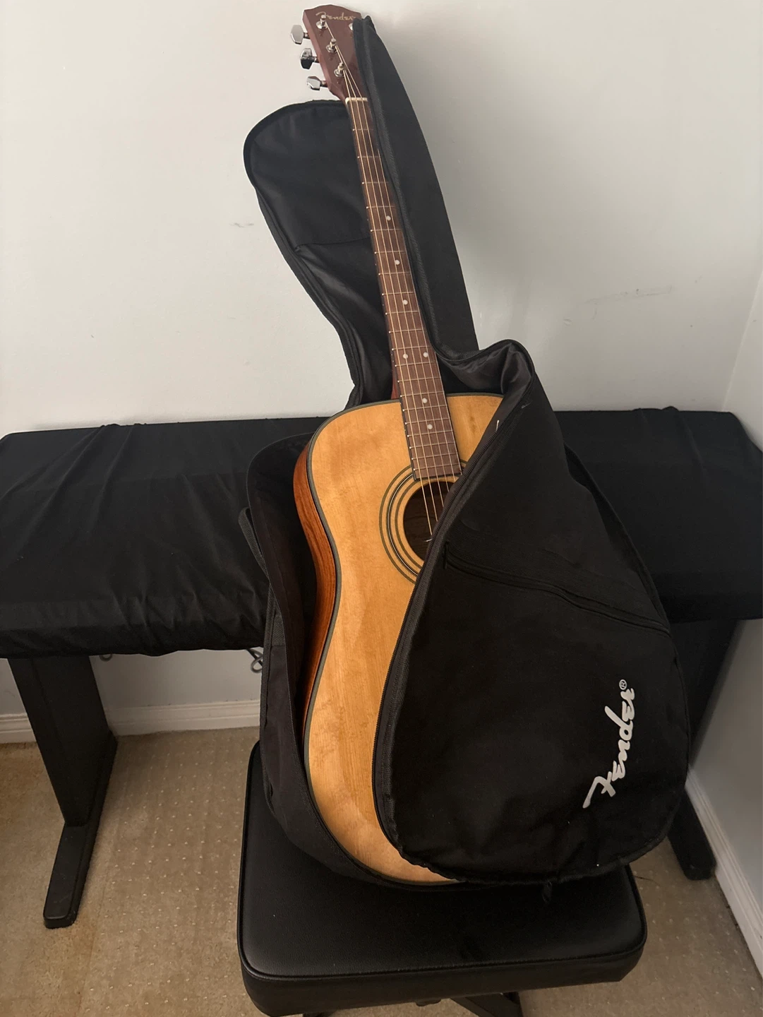Fender Acoustic Guitar with Gig Bag and Accessories - photo 3