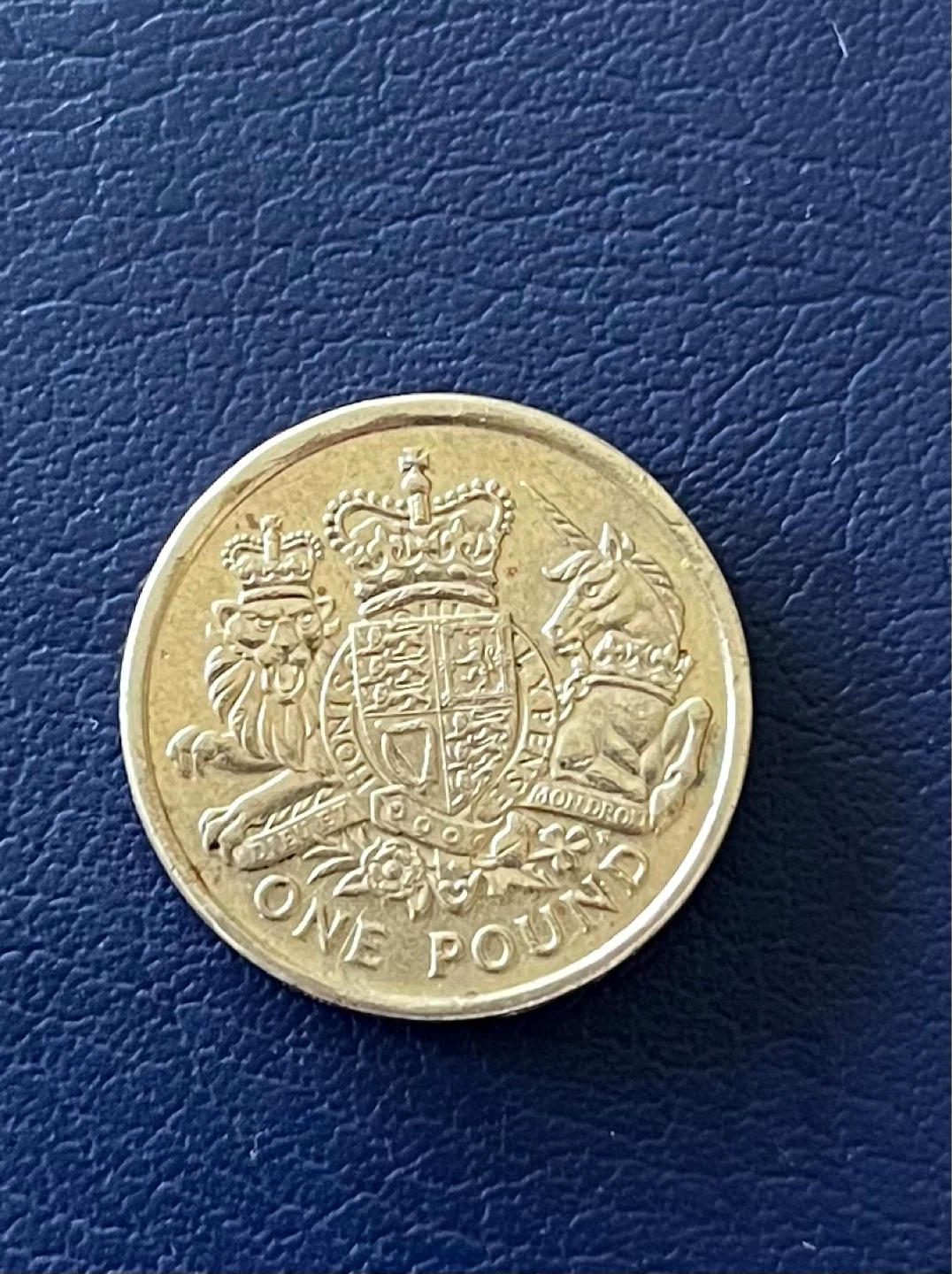 Royal Navy coat United Kingdom 1 Pound Coin 2015