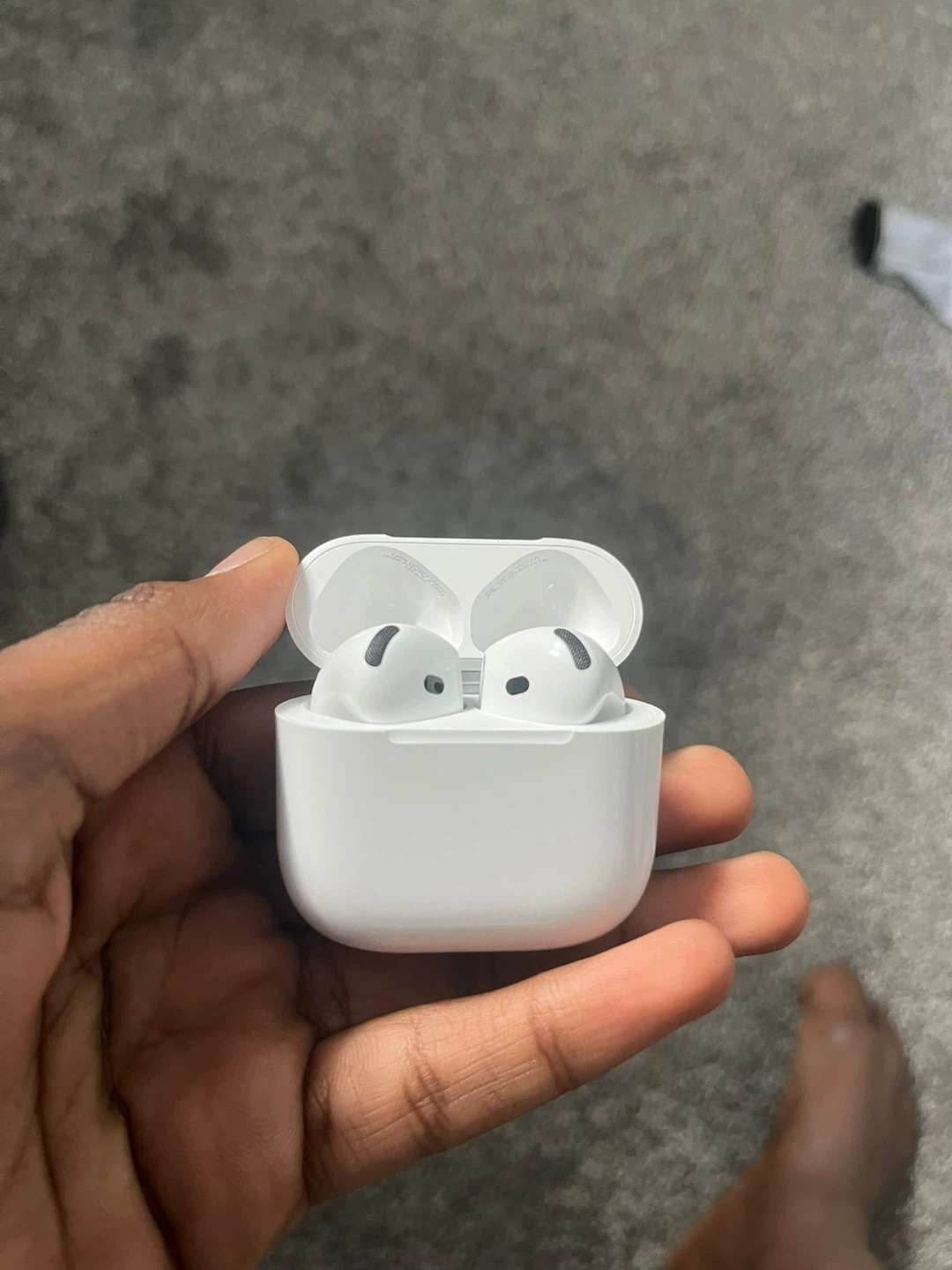Apple AirPods 4 with Active Noise Cancellation - photo 2