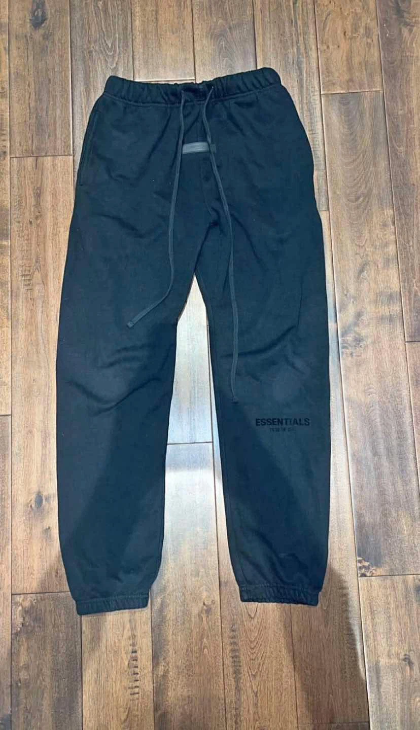 Black Essentials Sweatpants - Size Medium