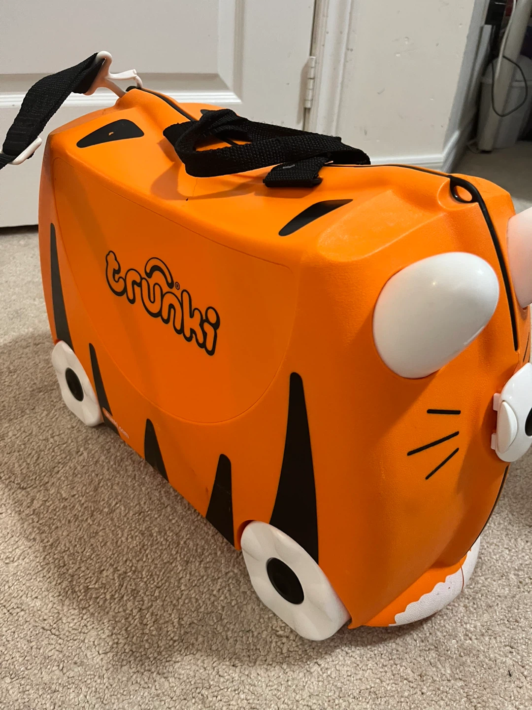 Trunki Orange Tiger Ride-On Suitcase - photo 3