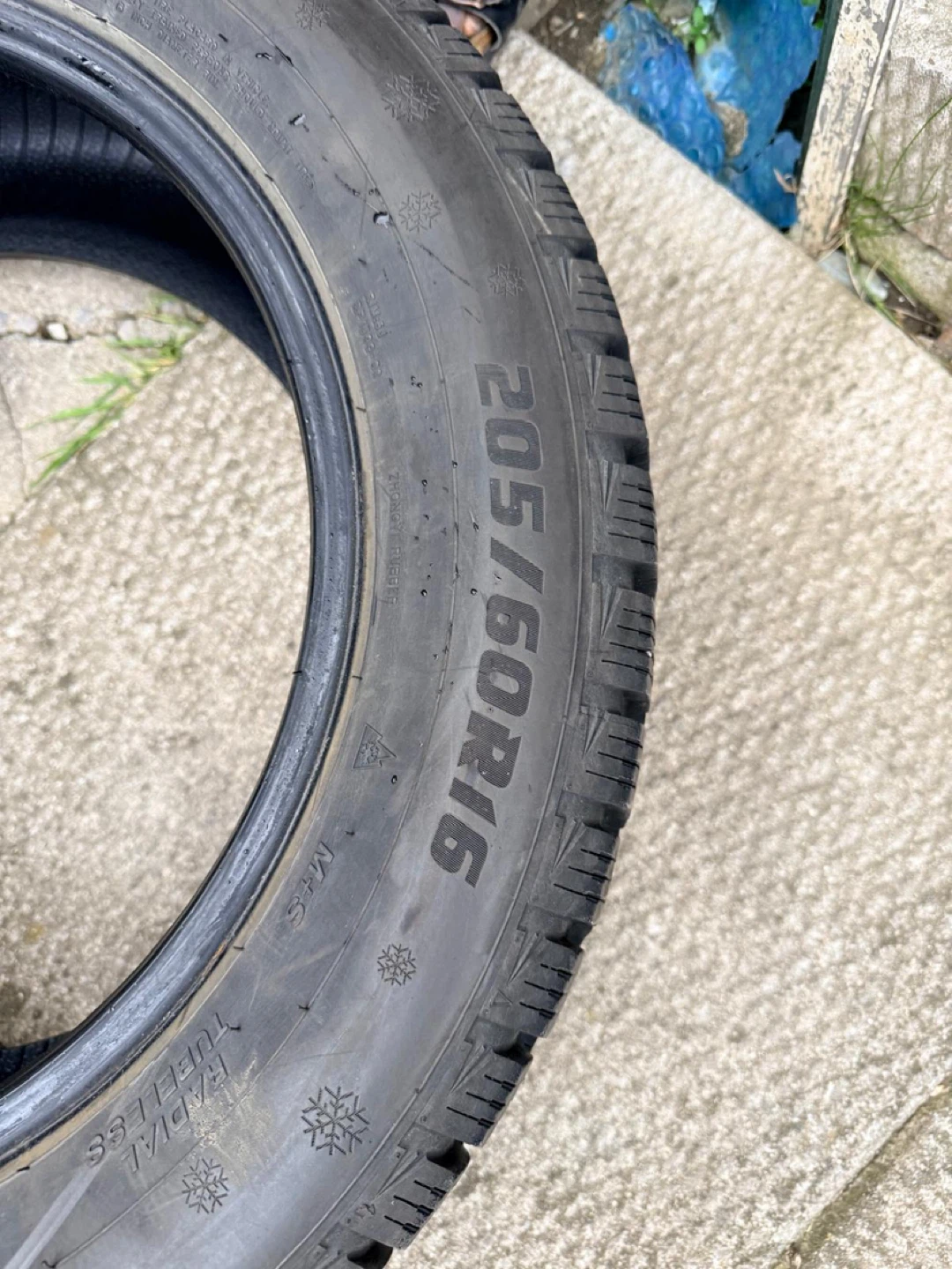 Joyroad RX818 Winter Tire 205/60R16