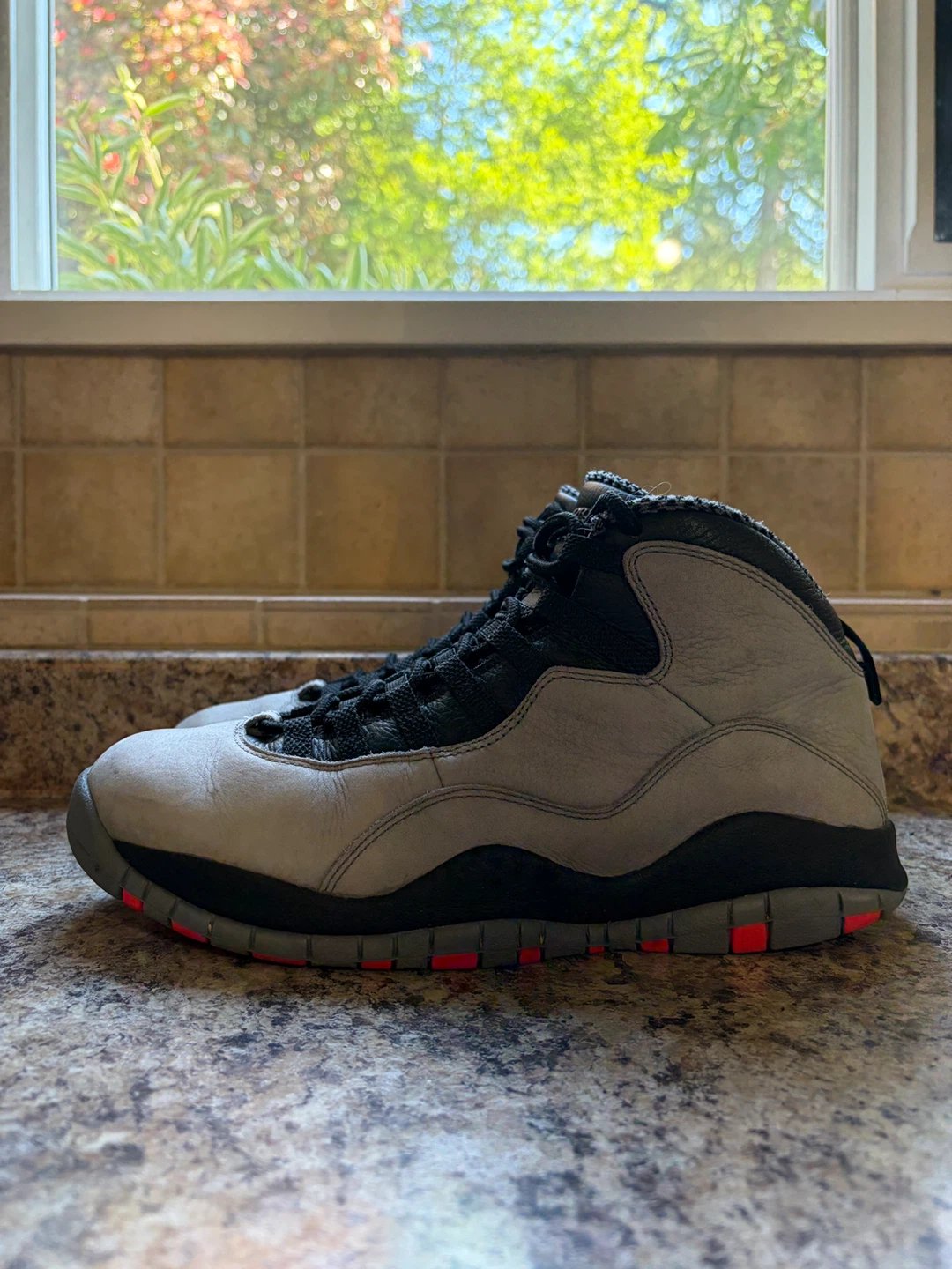 Air Jordan 10 Retro 'City Pack' Shoes - photo 3