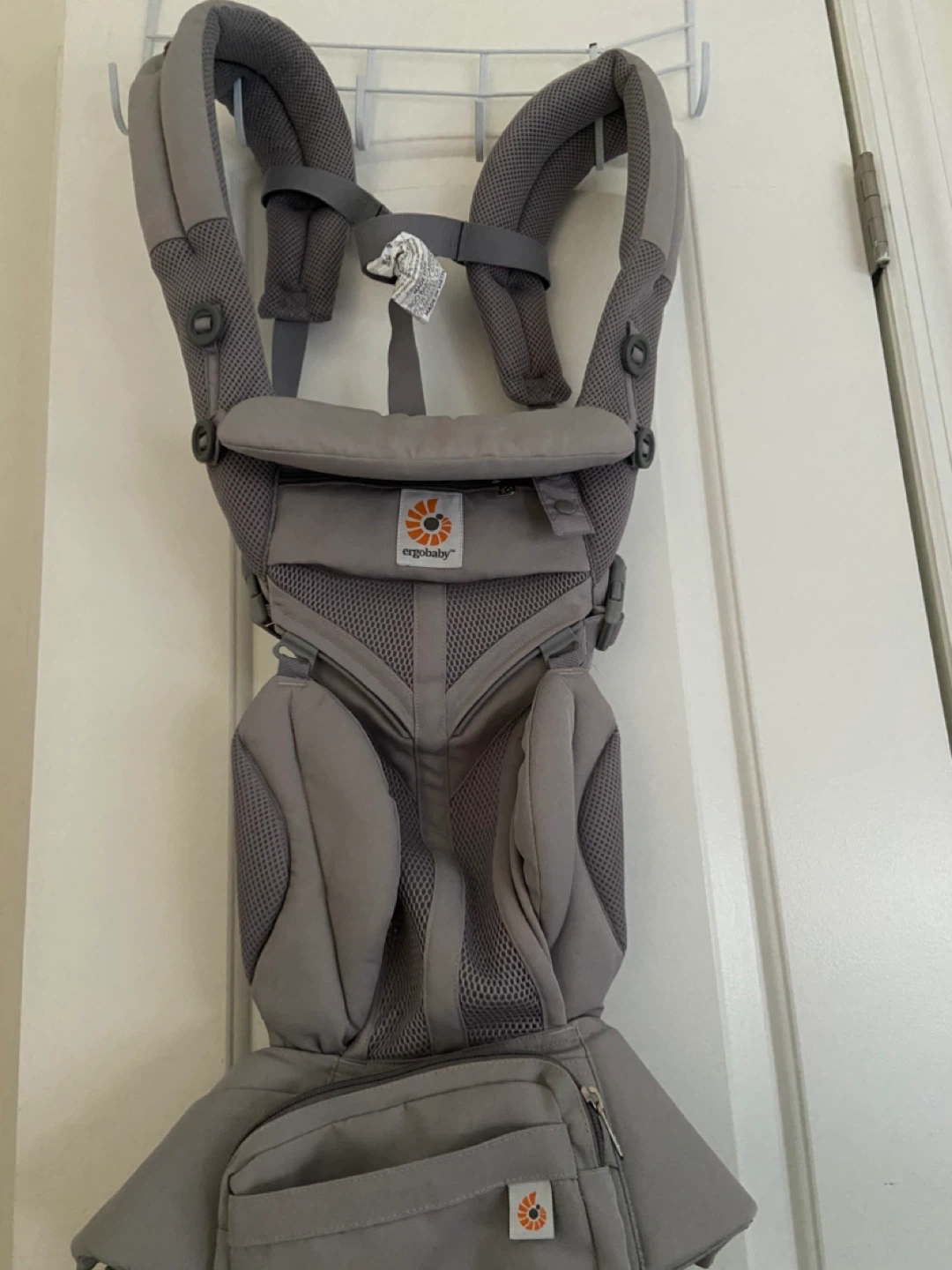 Ergobaby Baby Carrier - photo 2