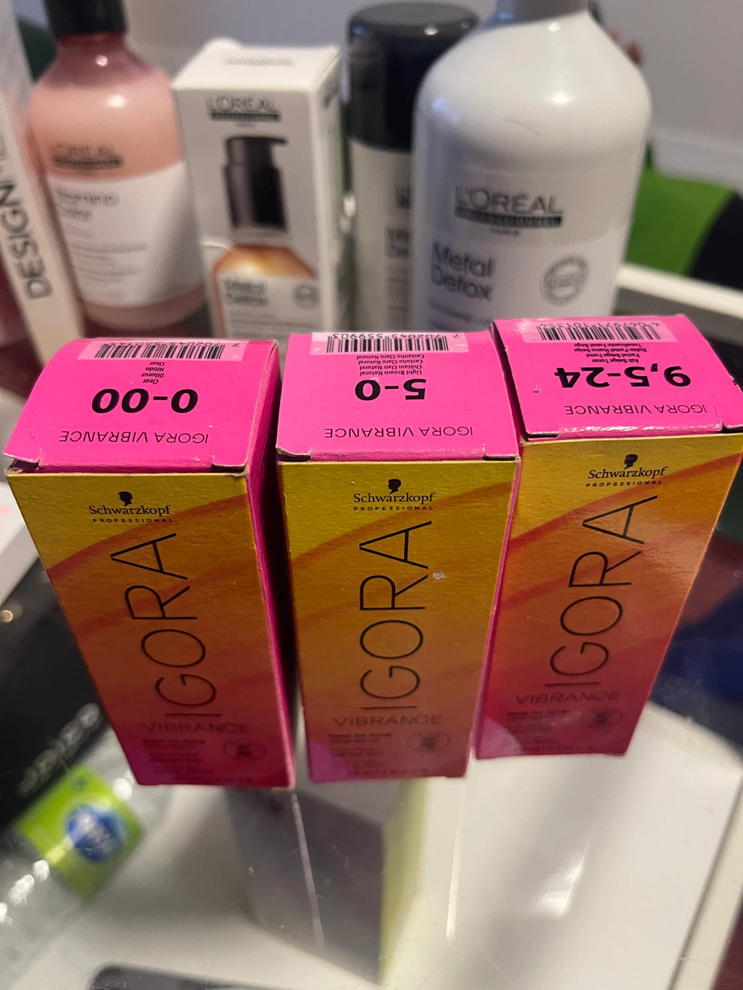 Schwarzkopf Igora Vibrance Hair Colour Lot (0-00, 5-0, 9.5-24)