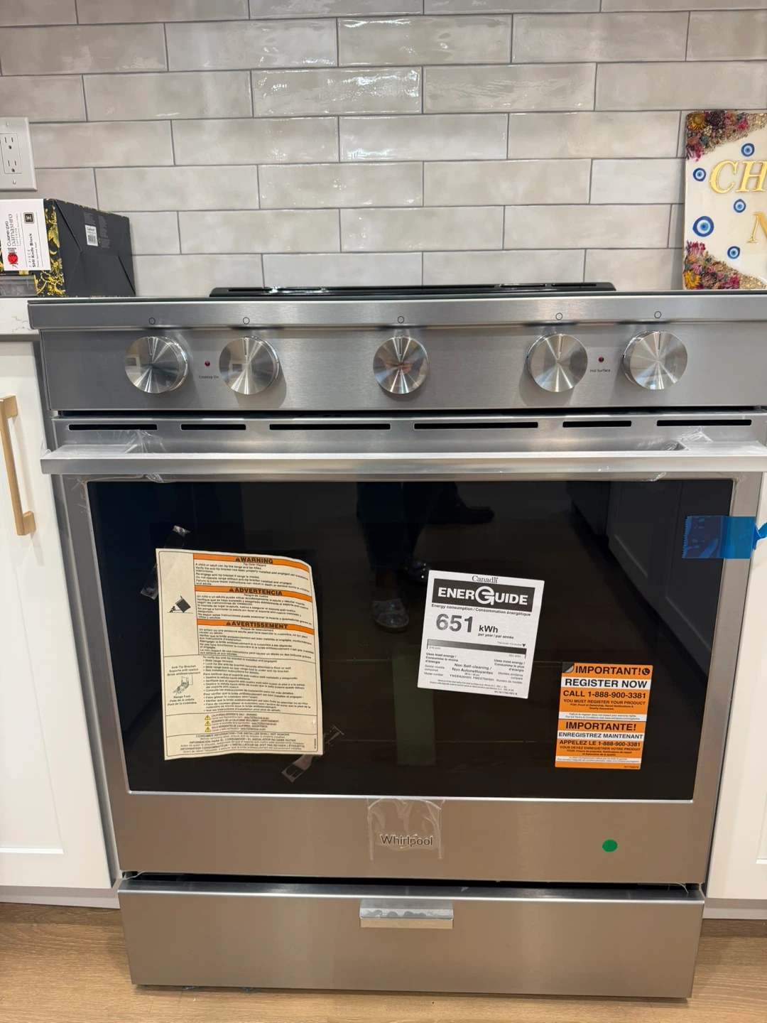 Whirlpool 5.3 cu ft Electric Range with Air Cooking Technology - photo 2