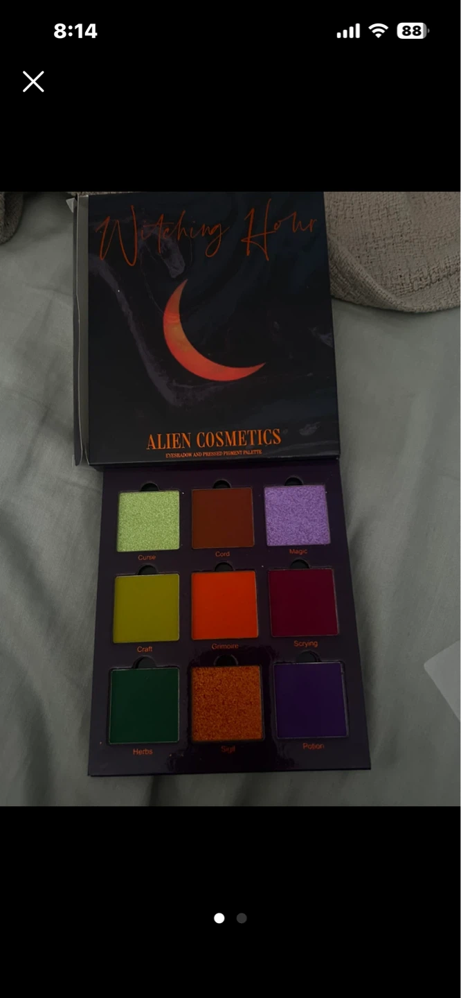 Alien Cosmetics Watching Hour Eyeshadow Palette