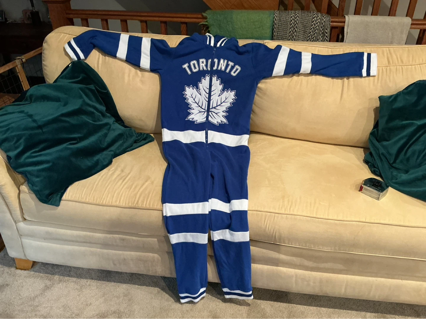 TORONTO MAPLE LEAFS Size LARGE ONE PIECE FULL LENGTH PYJAMAS - photo 4