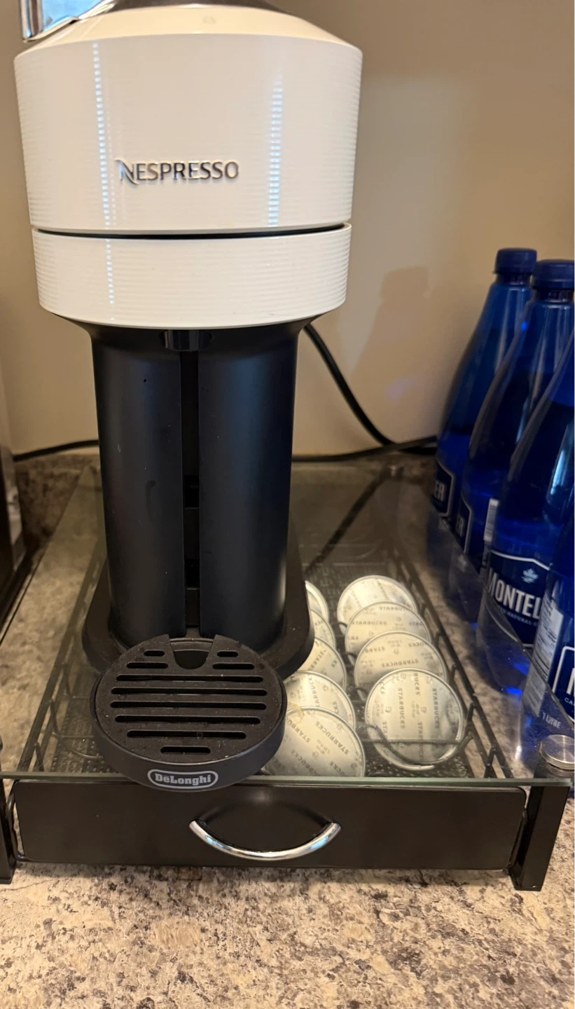 Starbucks Nespresso Machine and pod holder- Variety Pack