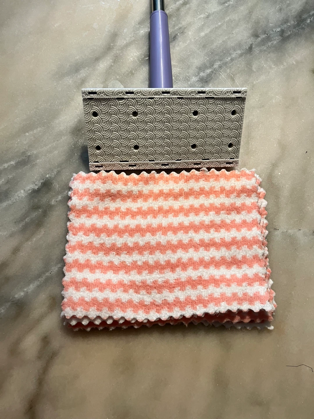 Flat Mop with Reusable Microfiber Pads - photo 4