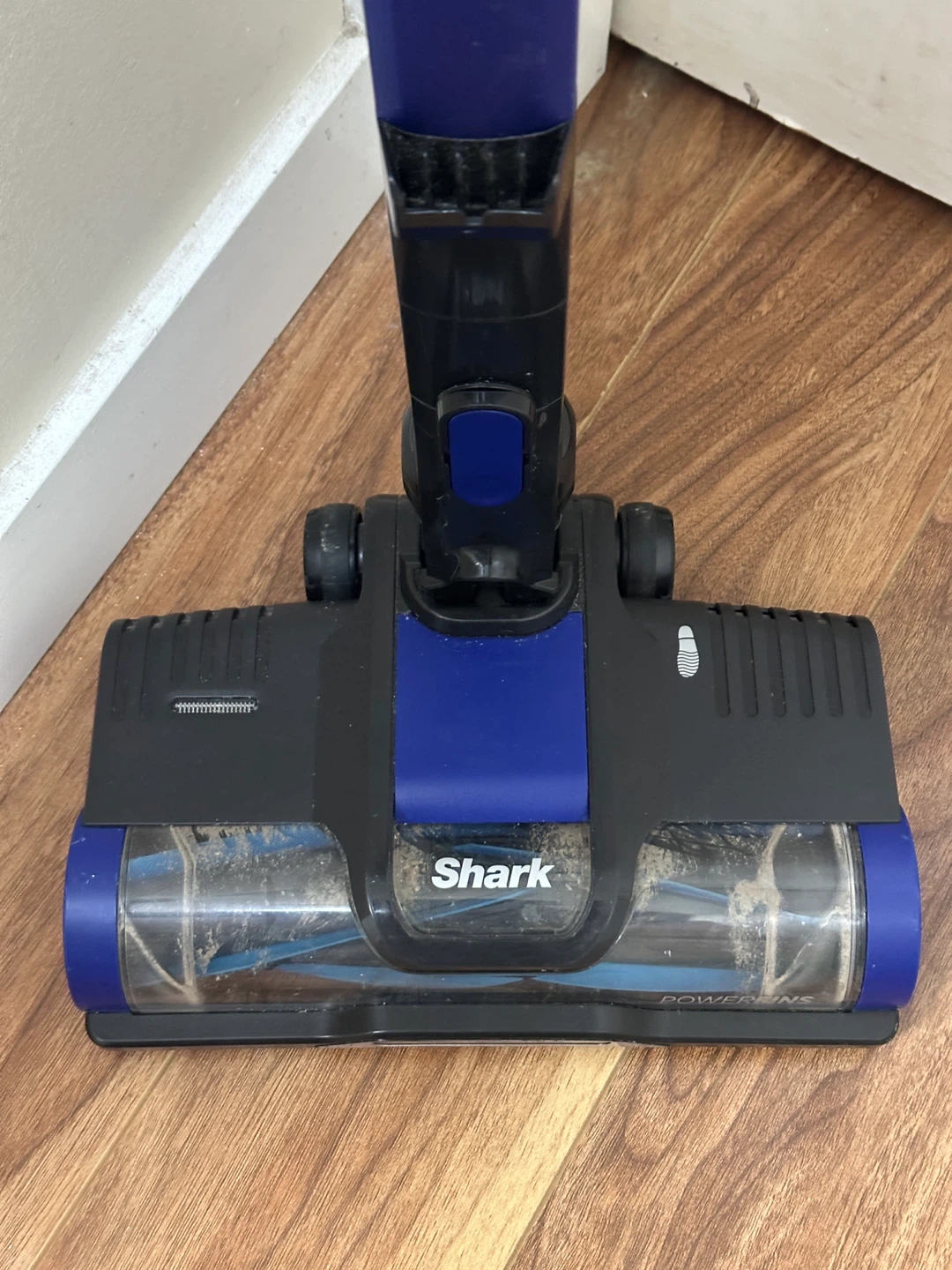 Shark Cordless Stick Vacuum Cleaner - photo 3