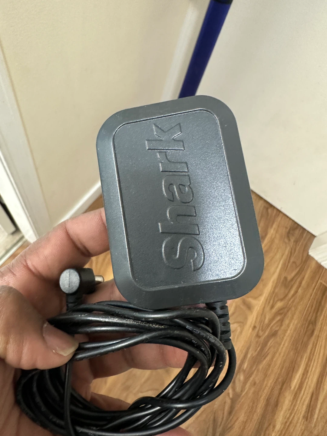 Shark Cordless Stick Vacuum Cleaner - photo 4