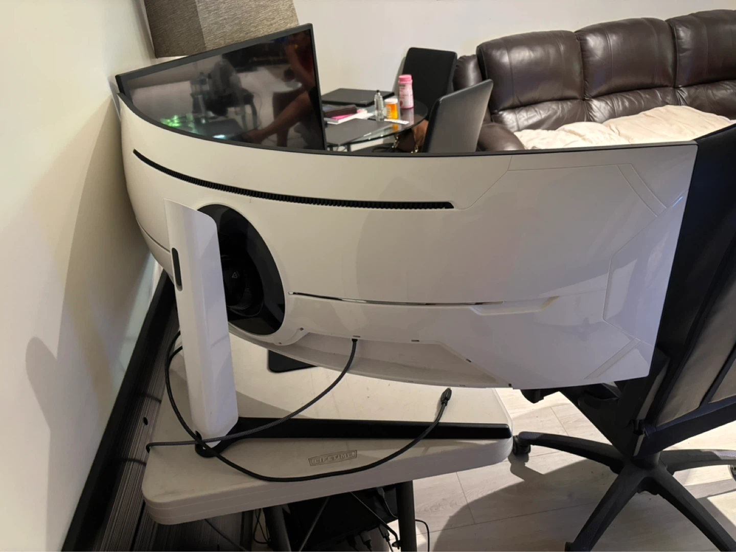Samsung Odyssey G9 49-inch Curved Gaming Monitor - photo 2