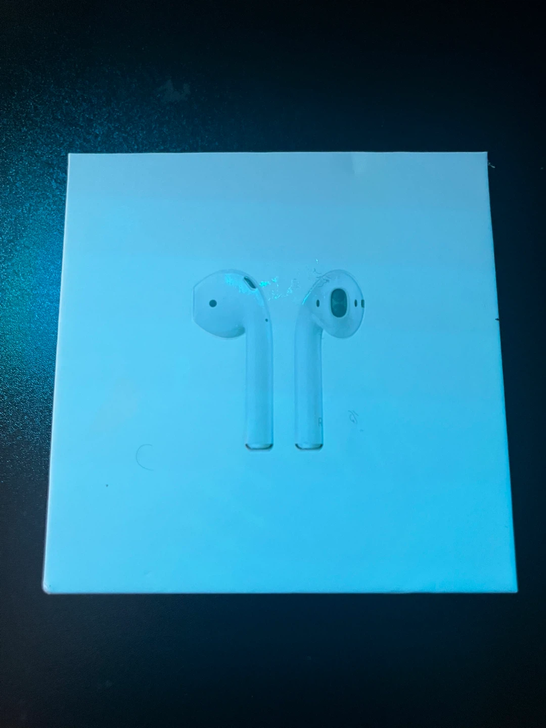 Apple AirPods with Wireless Charging Case