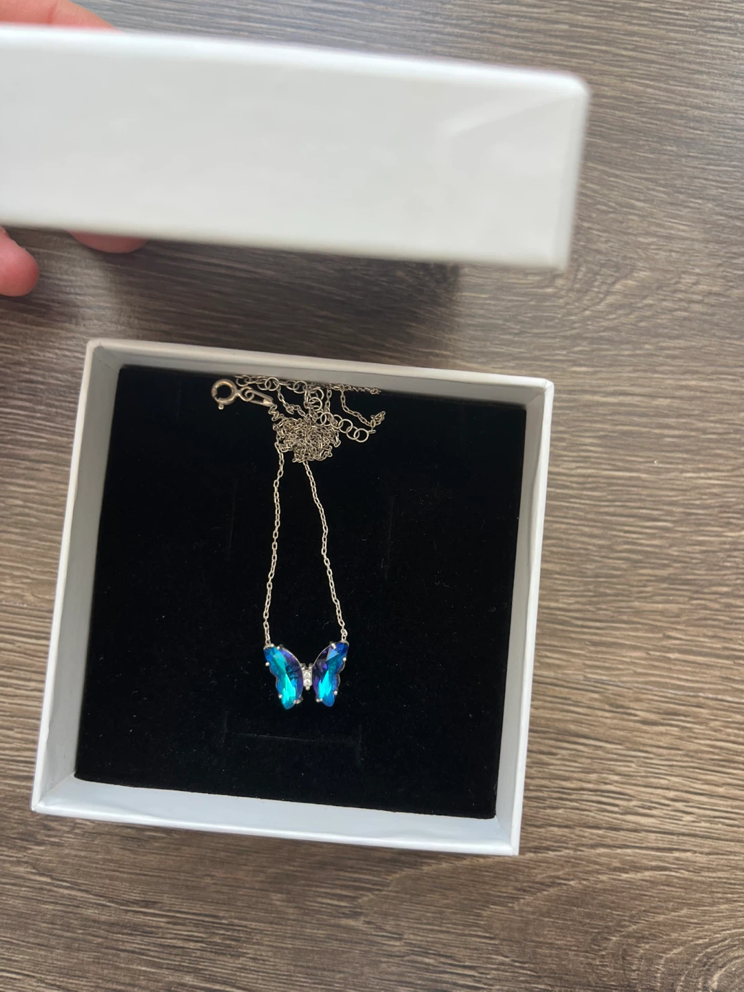 Butterfly Pendant Necklace with Box - photo 2