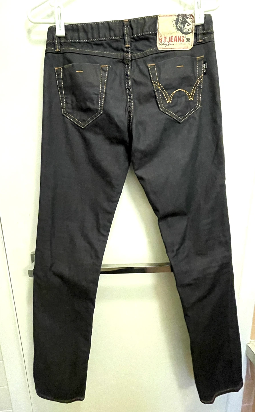 B.T. Jeans Dark Wash Denim - photo 2