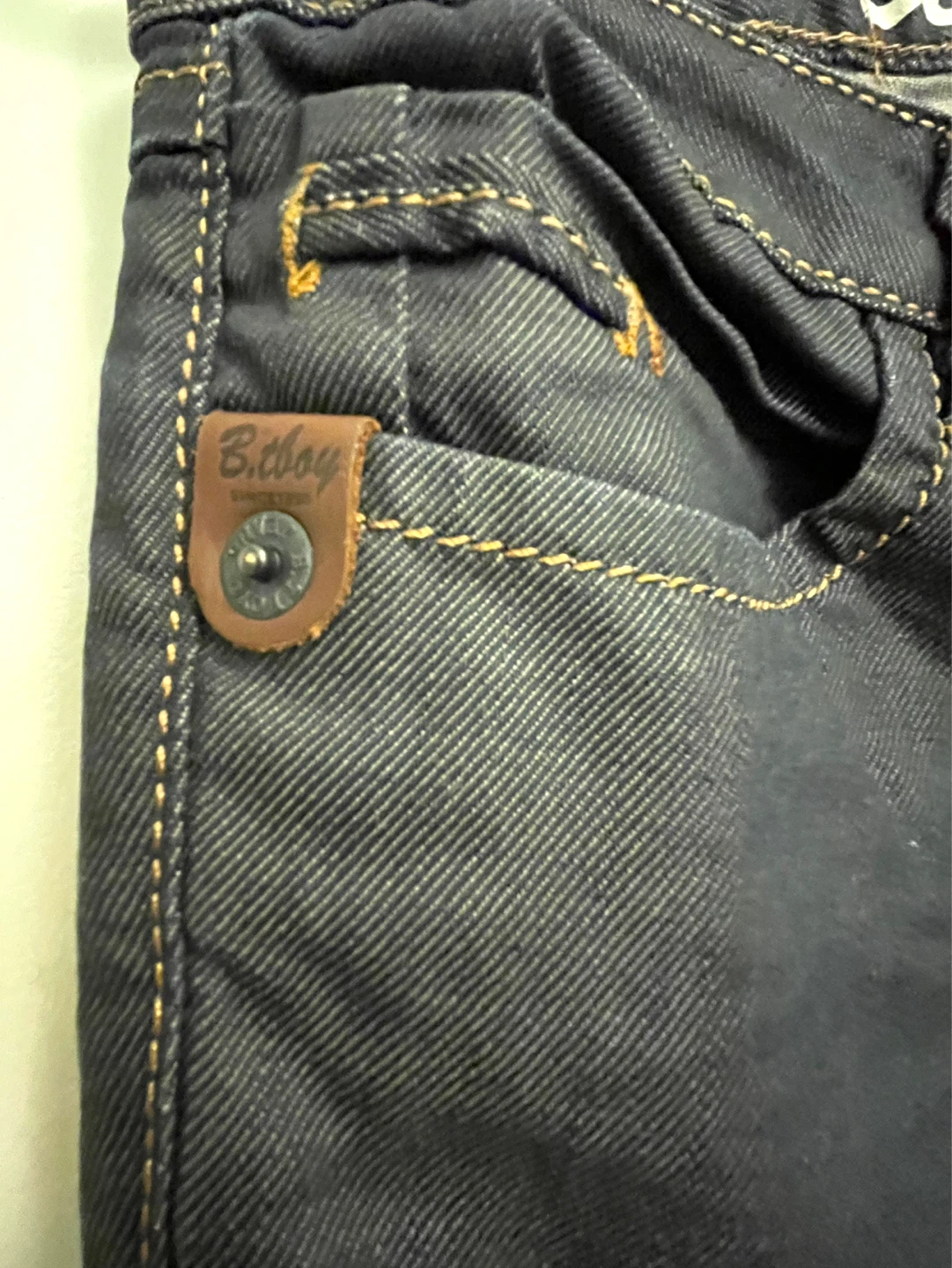 B.T. Jeans Dark Wash Denim - photo 3