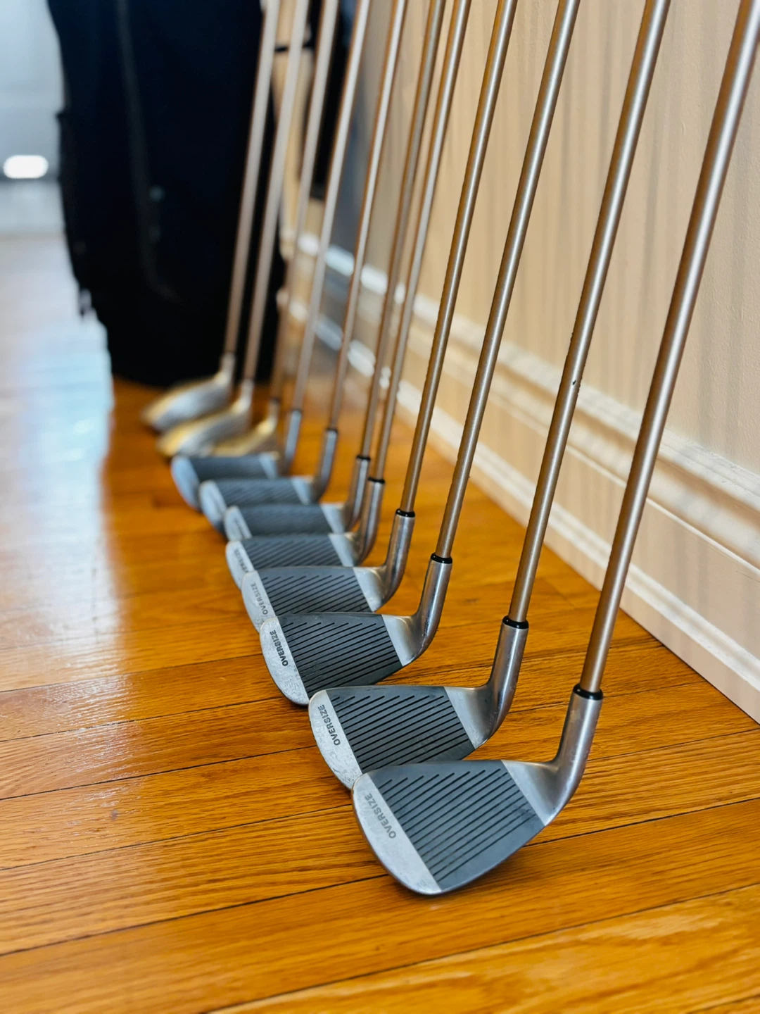 Women’s RH Set of Golf Clubs and Bag - photo 4