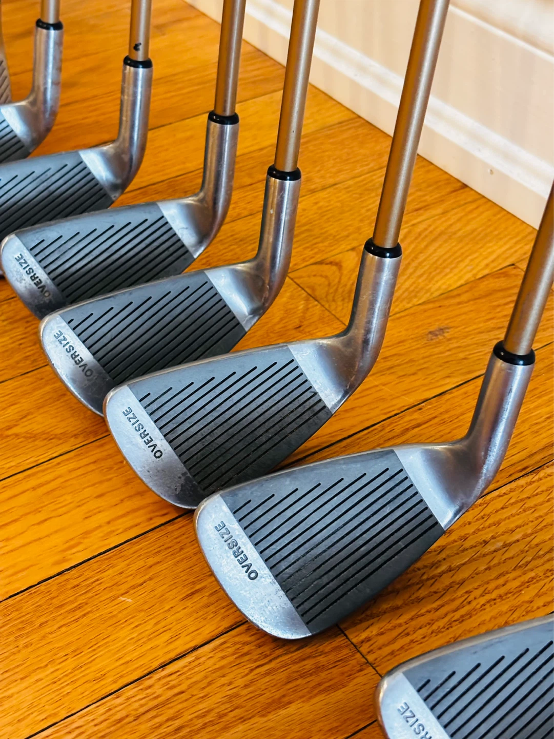 Women’s RH Set of Golf Clubs and Bag - photo 3
