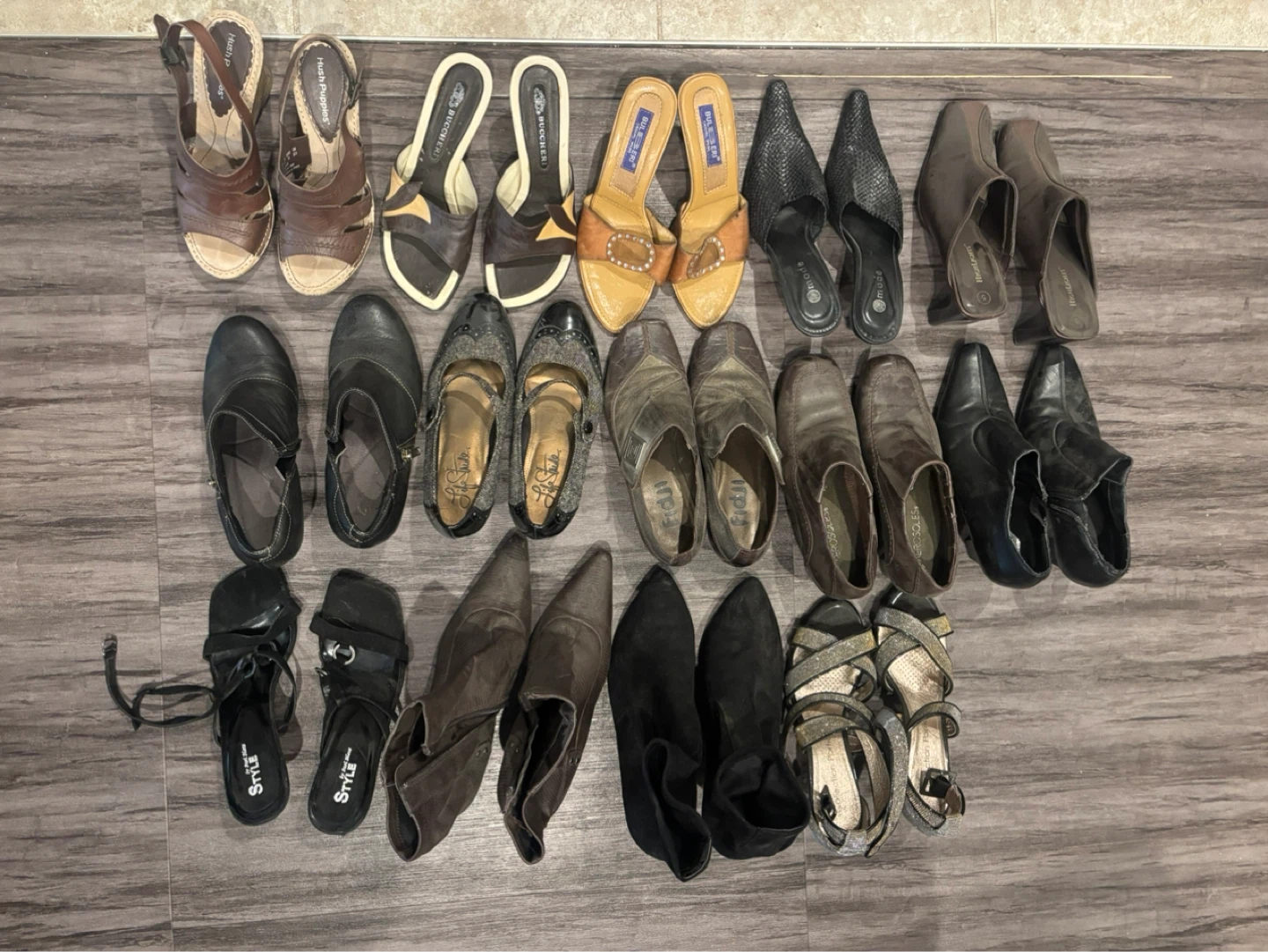 Assorted Women's Shoes