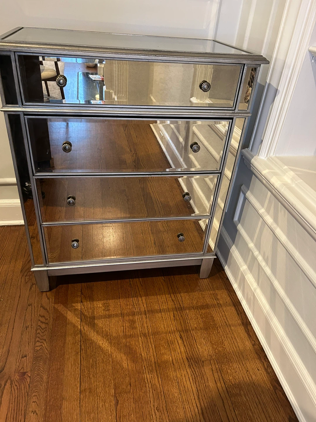Mirrored 4-Drawer Chest - photo 2