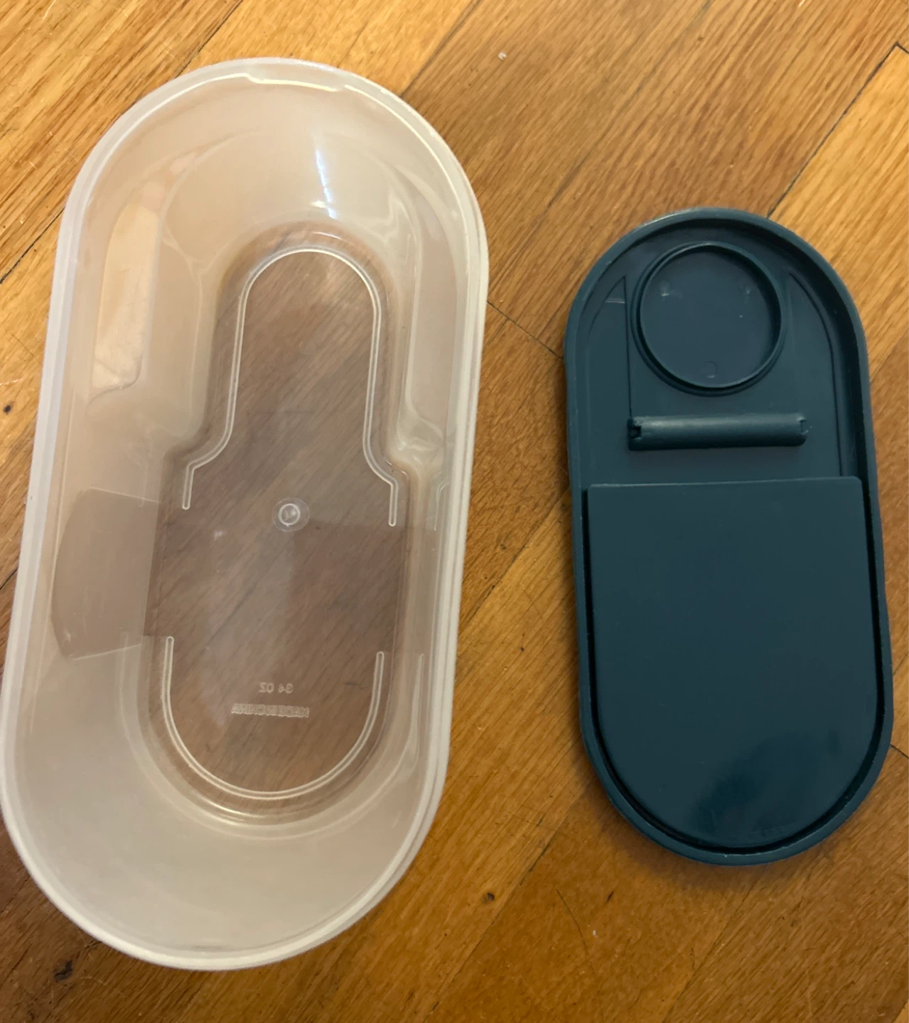 Plastic Food Container with Lid - photo 2