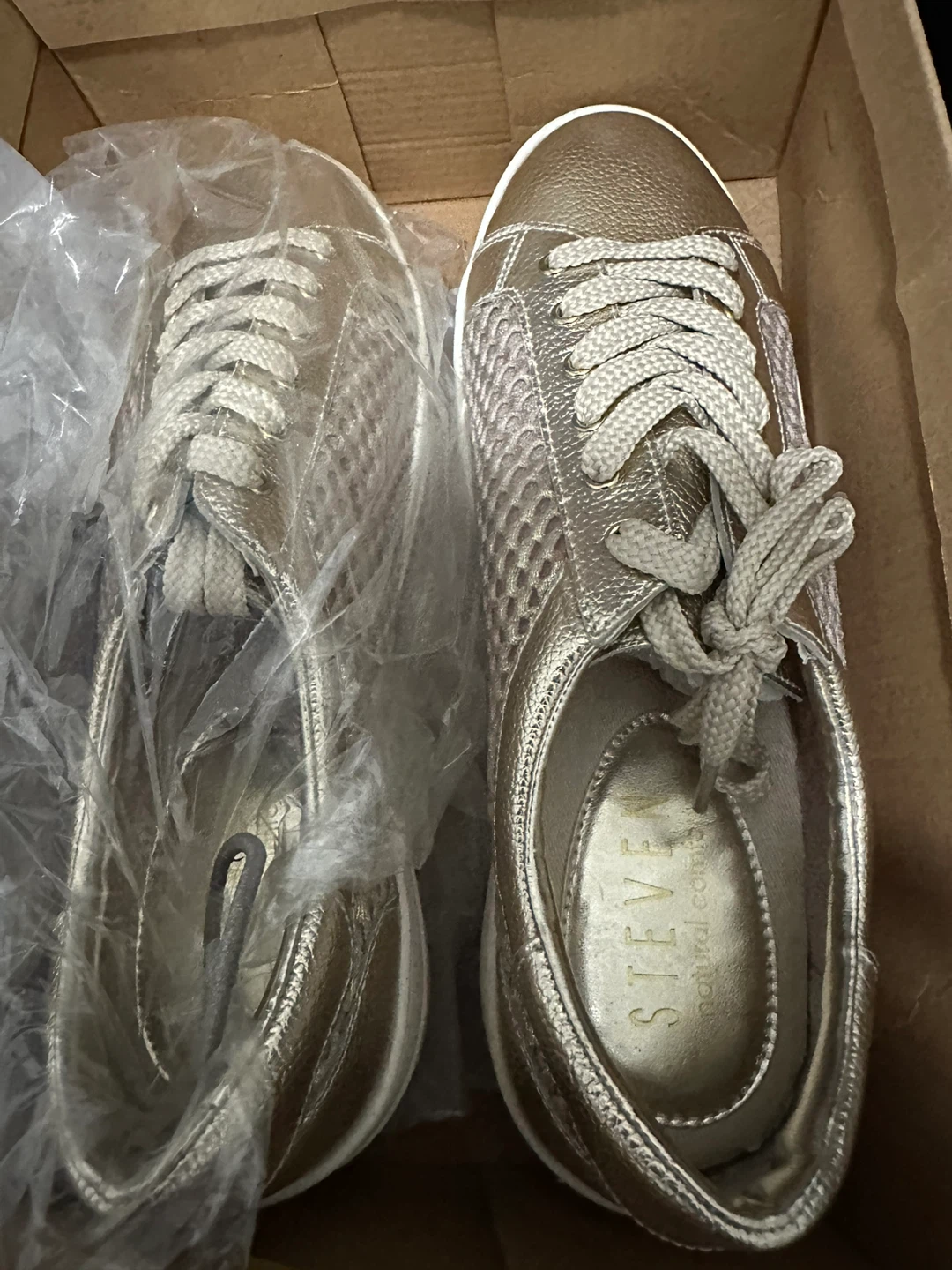 STEVEN by Steve Madden Gold Sneakers size 10