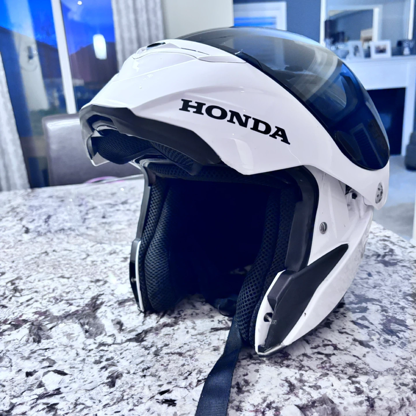 2 Bell motorcycle helmets - photo 5