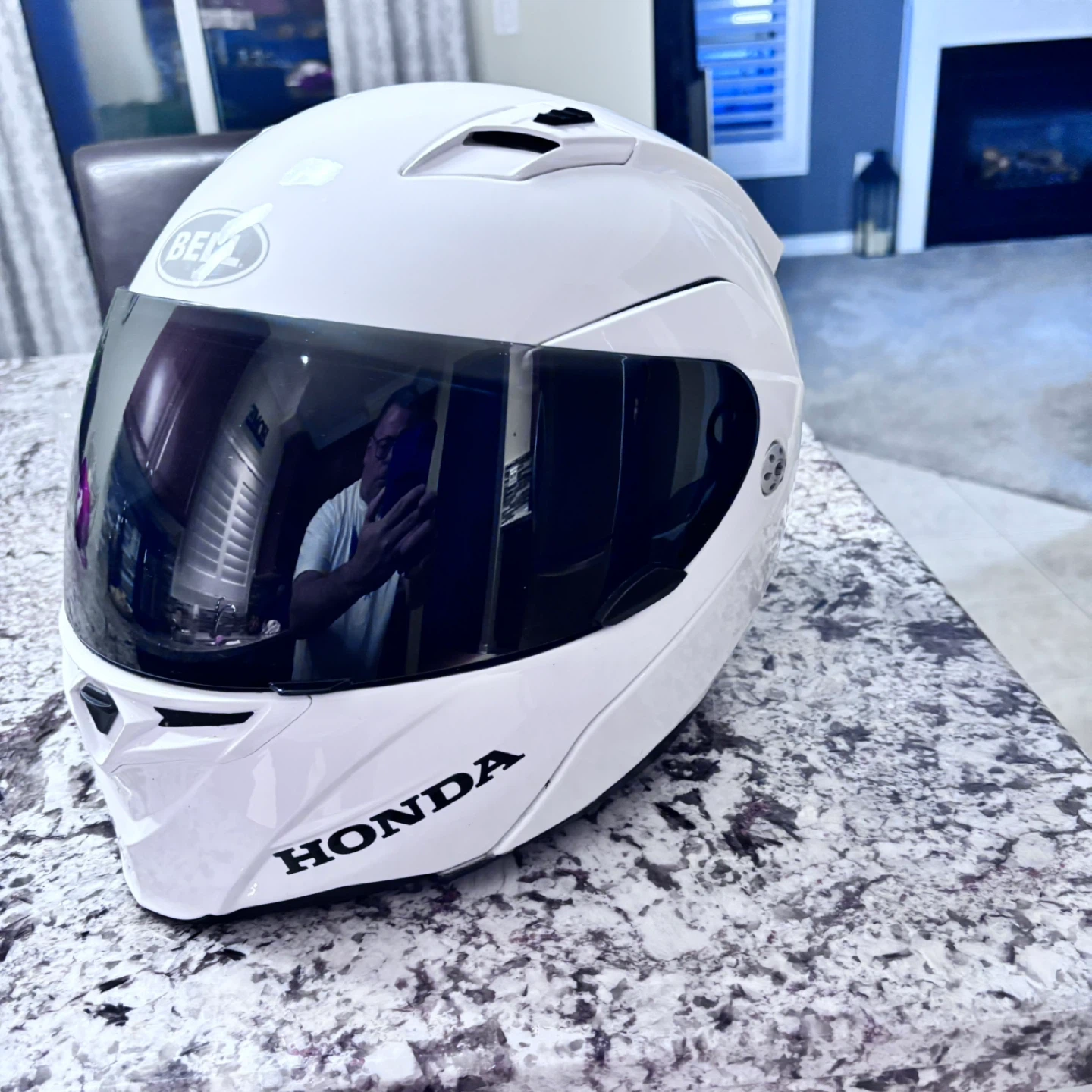 2 Bell motorcycle helmets - photo 3