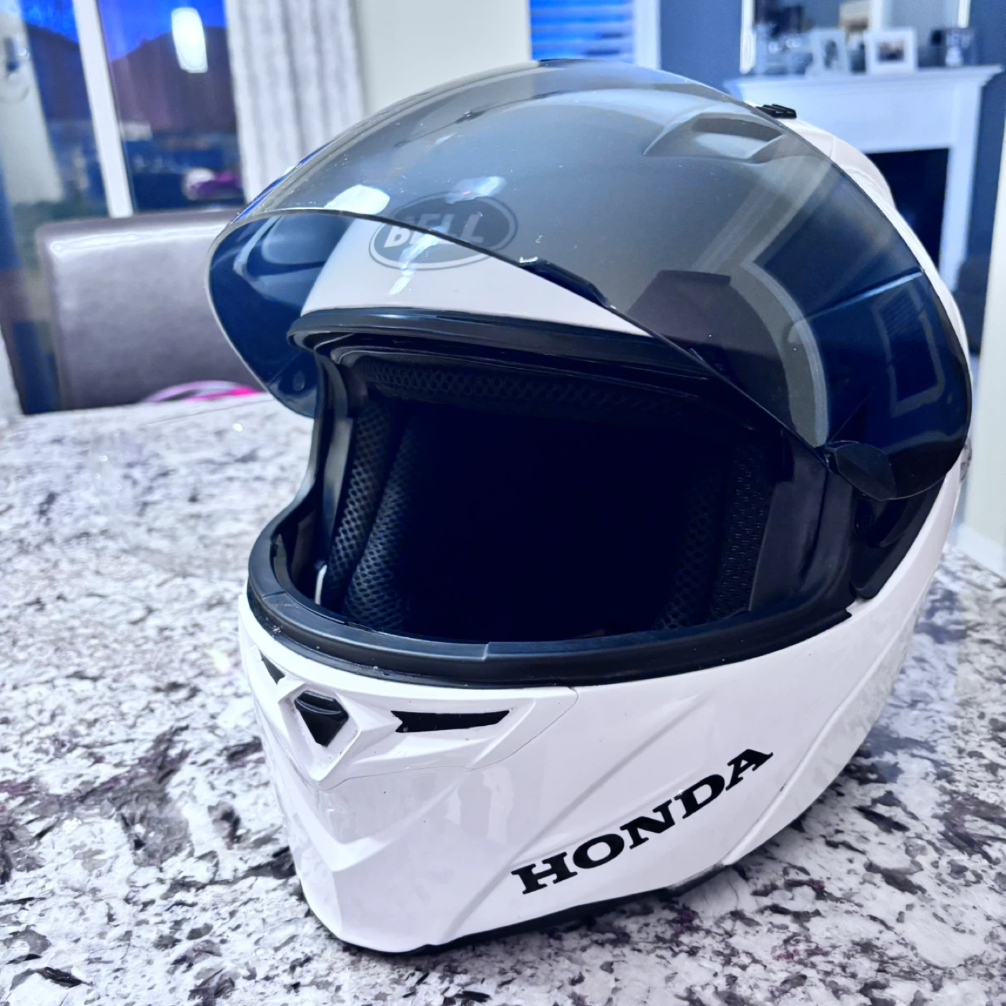 2 Bell motorcycle helmets - photo 4