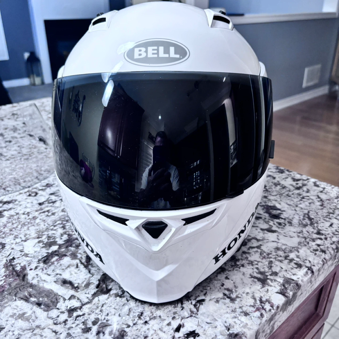 2 Bell motorcycle helmets - photo 2